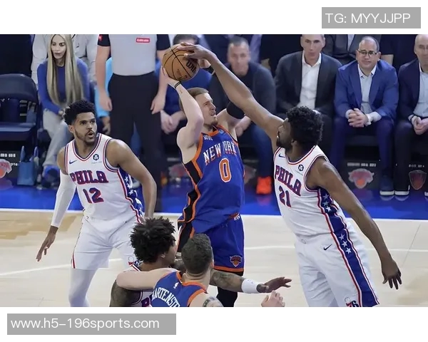 猛龙与76人激战正酣谁能在季后赛中笑到最后争夺荣耀